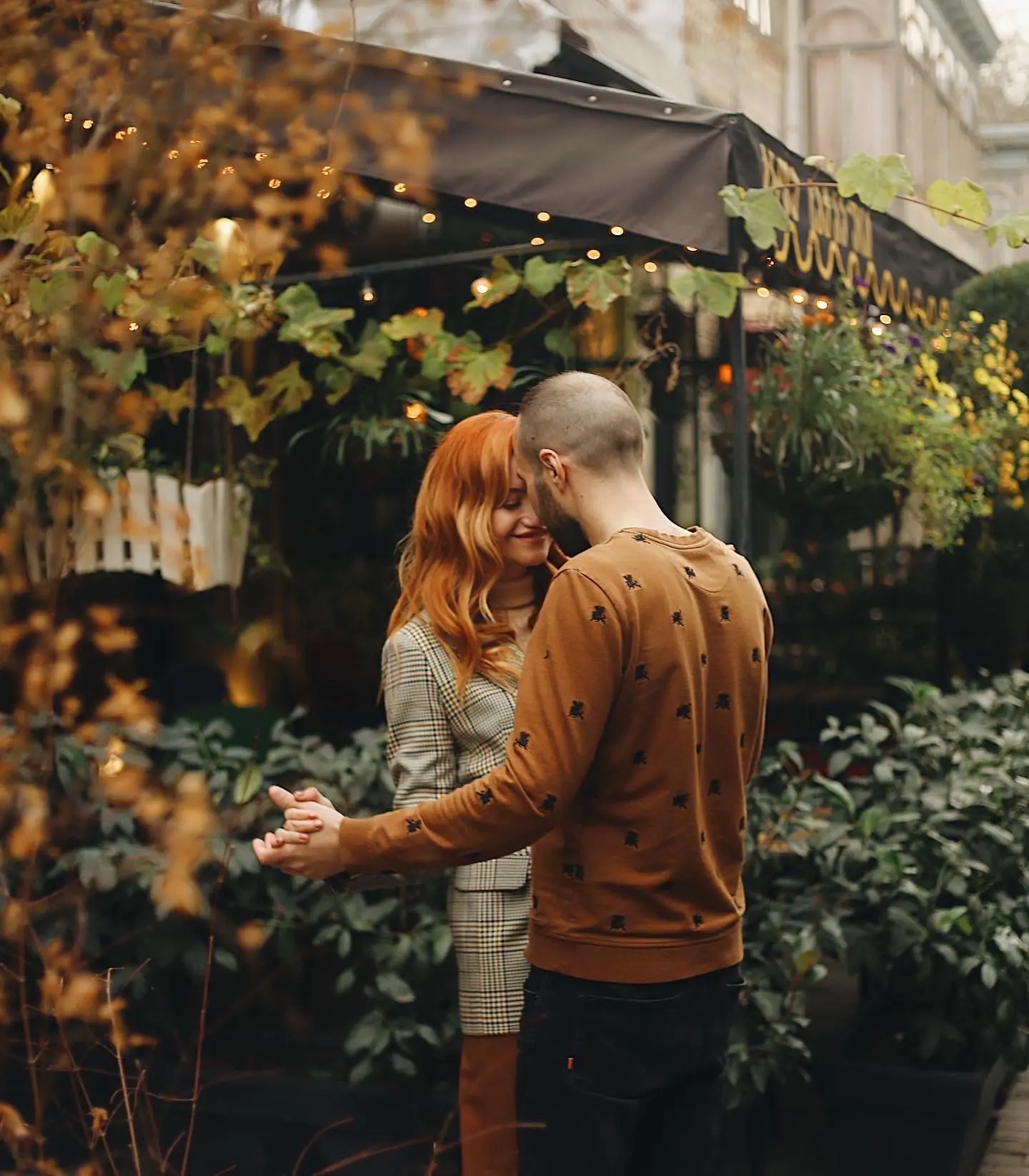 Украинская пара на улицах старого Тбилиси